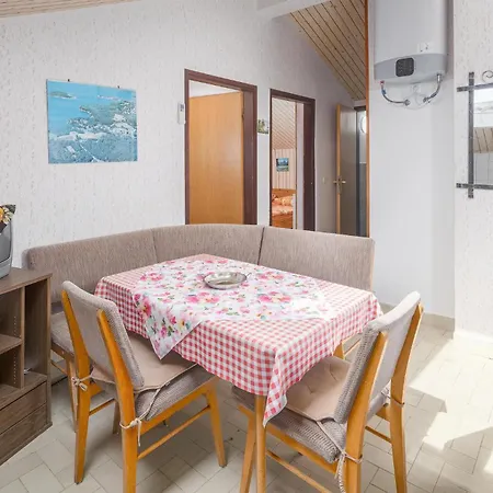 Cozy In With Kitchen Porec