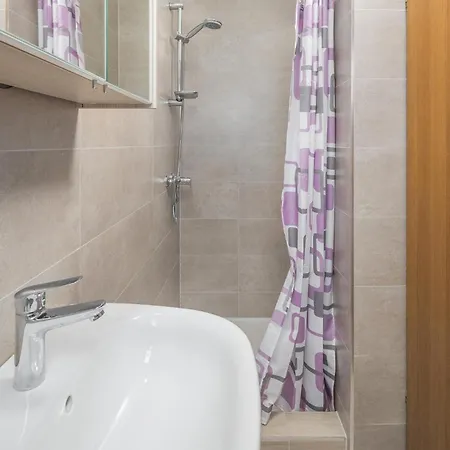 Apartman Cozy In With Kitchen Poreč